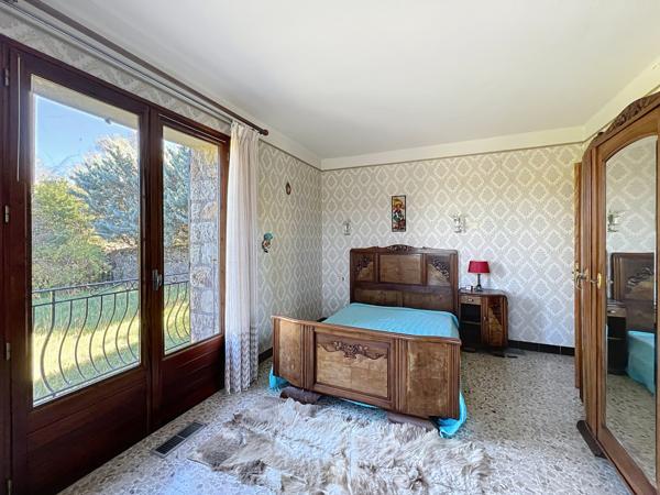 Sud Ardèche - Les Vans  : Maison avec Vue - Garage et Dépendance - Terrain 3258 m2