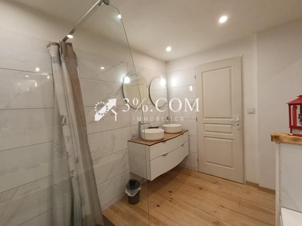 Maison de village
                                                                                                                                                                                                                                                                                                                        9 pièce(s)                                                                                                                                                                                                          5 chambre(s)                                                                                                                                                                                                          191  m²