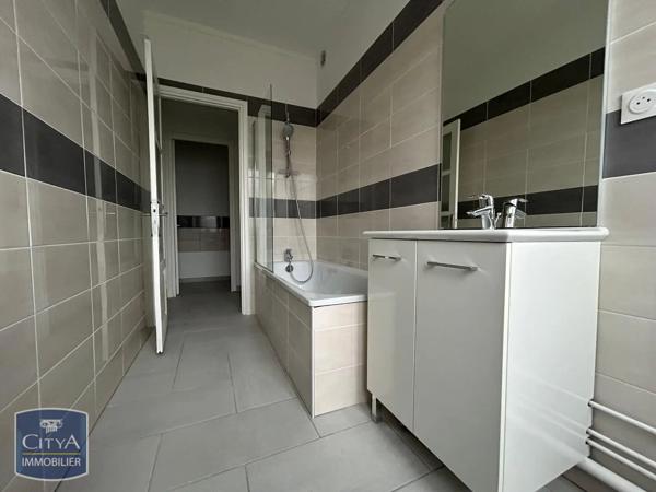 Appartement à louer 3 pièces 70m² Sedan (08200)
