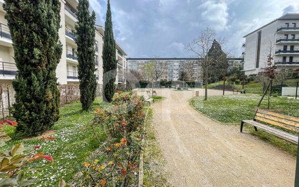 Appartement à vendre    2 pièces • 40 m2 Le Port-Marly