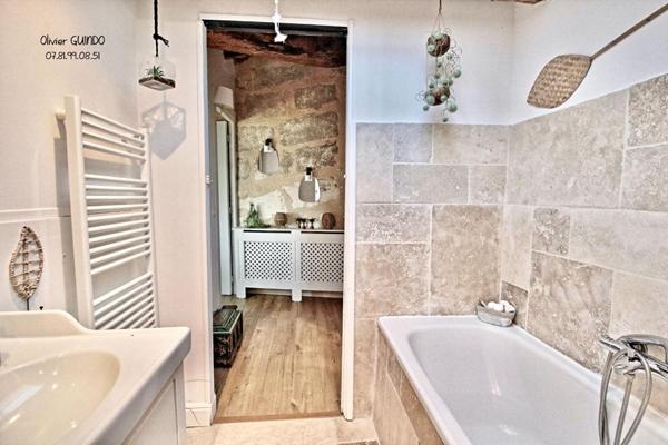 Maison 4 pièces de 98 m2 avec patio et bassin de relaxation