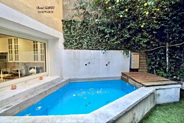 Maison 4 pièces de 98 m2 avec patio et bassin de relaxation