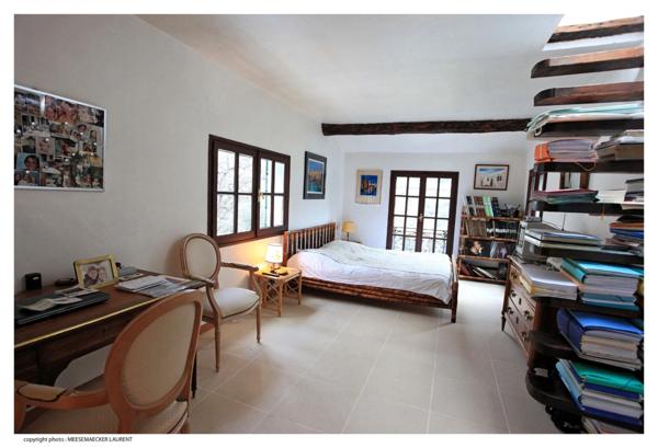 Propriete de Prestige MENTON 06 A vendre NUE PROPRIETE