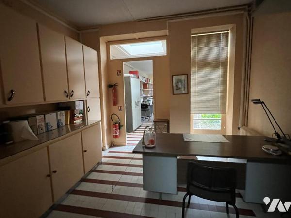 SENLIS CENTRE VILLE maison 8 pièces / jardin / garage