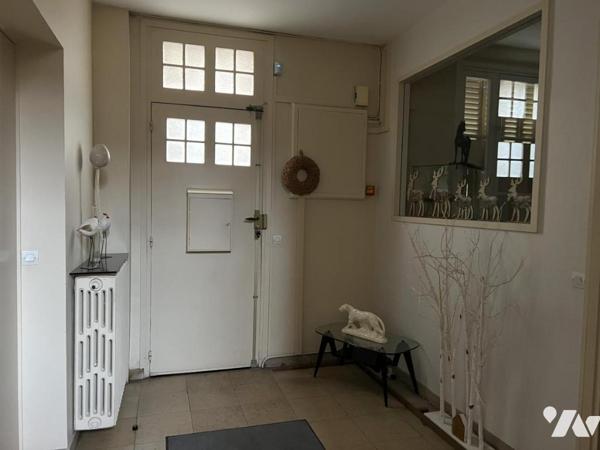 SENLIS CENTRE VILLE maison 8 pièces / jardin / garage