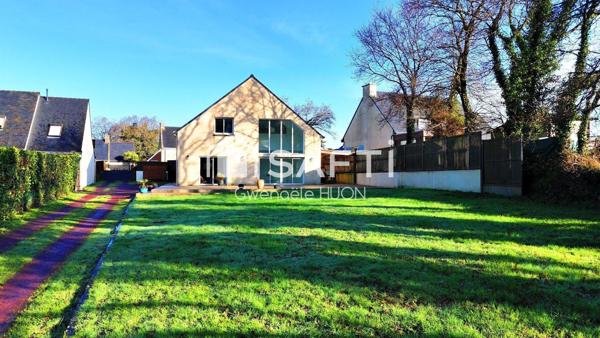 Fort rendement locatif - Villa d’exception au cœur de la Ria d’Étel, parc paysager et piscine intérieure