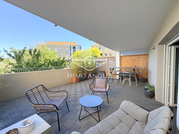 COUP DE COEUR, APPARTEMENT T3 AVEC TERRASSE XXL ET PARKING PRIVATIF