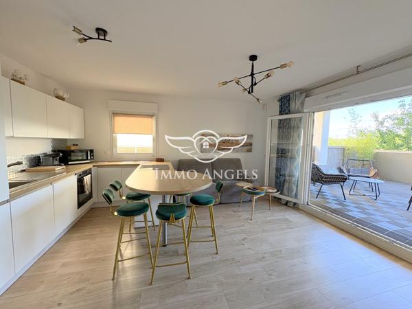 COUP DE COEUR, APPARTEMENT T3 AVEC TERRASSE XXL ET PARKING PRIVATIF