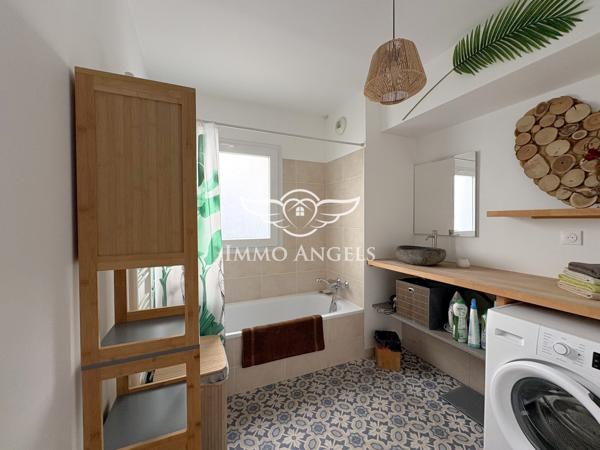 COUP DE COEUR, APPARTEMENT T3 AVEC TERRASSE XXL ET PARKING PRIVATIF