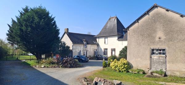 Maison à vendre 6 pièces et grandes dépendances (35)
