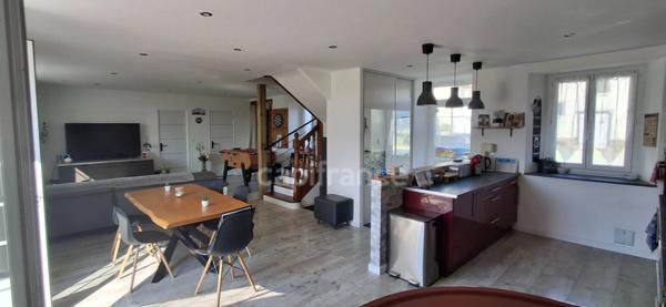 Maison à vendre 6 pièces et grandes dépendances (35)