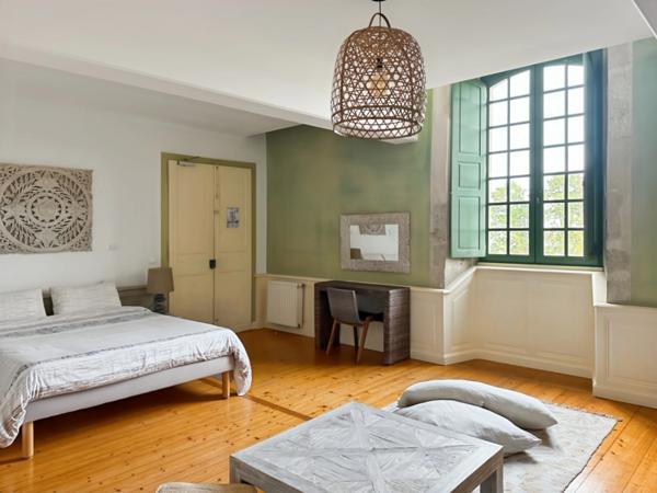 A vendre proche de MARCIAC (32) - Château de 32 pièces - 1540 m2 habitables - Domaine de 5,8 hectares