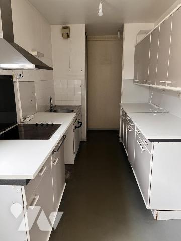 Appartement de type 4 avec deux terrasses, cave et garage