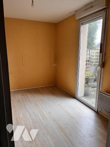 Appartement de type 4 avec deux terrasses, cave et garage