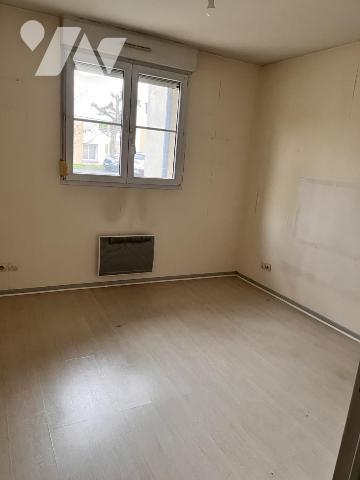 Appartement de type 4 avec deux terrasses, cave et garage