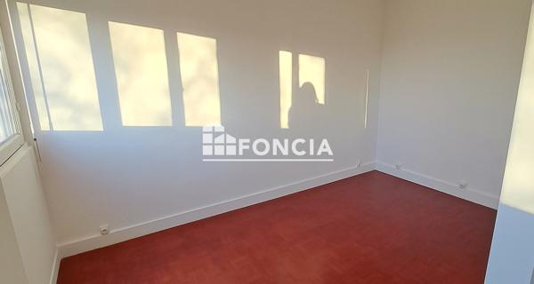 Location Appartement 4 pièces 65.57 m² - Aubergenville 78410