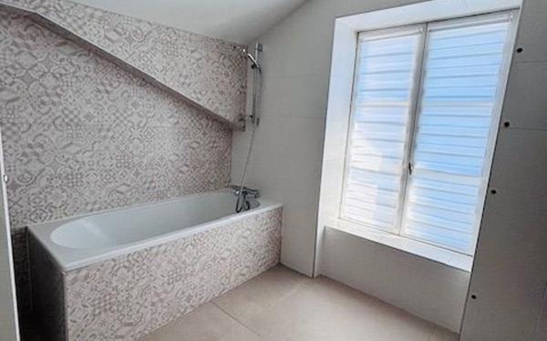 Appartement à vendre    3 pièces • 81,70 m2 Albigny-sur-Saône