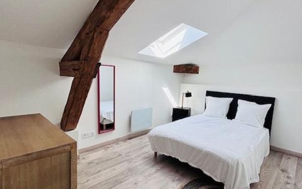 Appartement à vendre    3 pièces • 81,70 m2 Albigny-sur-Saône