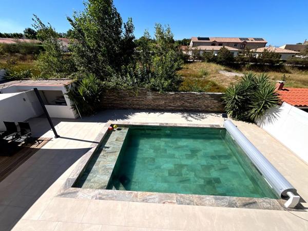 Magnifique villa de standing de 170 m²  sur un terrain 4 faces  avec piscine dans un secteur prisé
