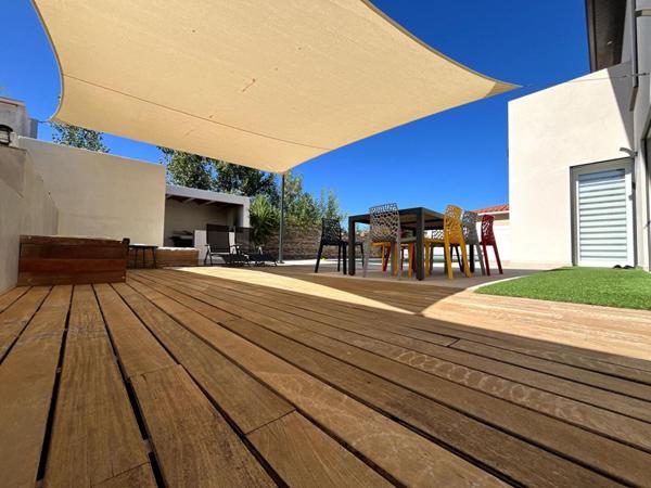 Magnifique villa de standing de 170 m²  sur un terrain 4 faces  avec piscine dans un secteur prisé