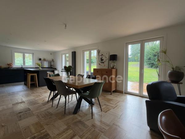 MAISON INDIVIDUELLE – 176 m² – 5 CHAMBRES – GRAND JARDIN 2 500 m² – DOUBLE GARAGE – ENVIRONNEMENT CALME