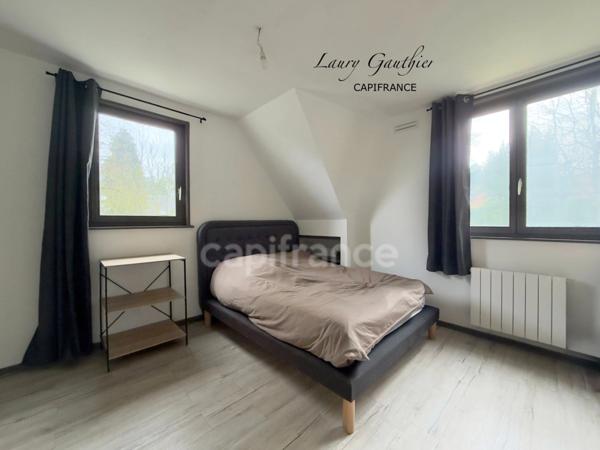 MAISON INDIVIDUELLE – 176 m² – 5 CHAMBRES – GRAND JARDIN 2 500 m² – DOUBLE GARAGE – ENVIRONNEMENT CALME