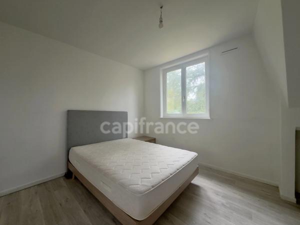 MAISON INDIVIDUELLE – 176 m² – 5 CHAMBRES – GRAND JARDIN 2 500 m² – DOUBLE GARAGE – ENVIRONNEMENT CALME