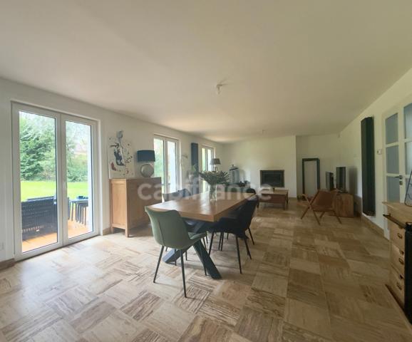 MAISON INDIVIDUELLE – 176 m² – 5 CHAMBRES – GRAND JARDIN 2 500 m² – DOUBLE GARAGE – ENVIRONNEMENT CALME