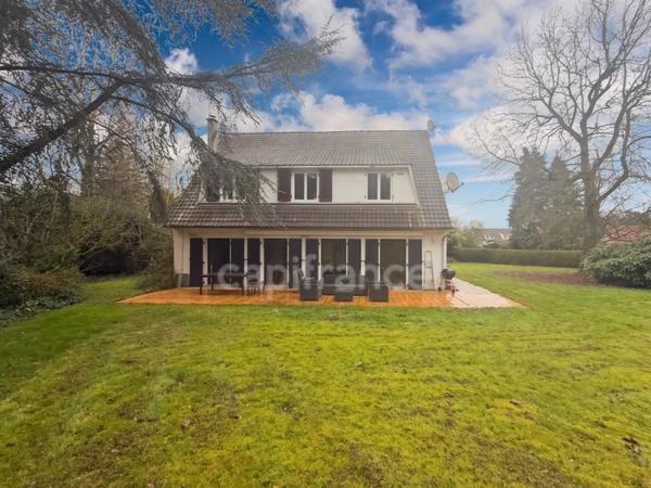 MAISON INDIVIDUELLE – 176 m² – 5 CHAMBRES – GRAND JARDIN 2 500 m² – DOUBLE GARAGE – ENVIRONNEMENT CALME