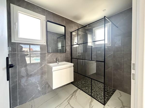 Maison contemporaine avec Piscine- quartier calme