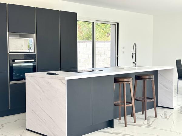 Maison contemporaine avec Piscine- quartier calme