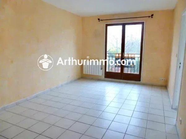 Location Appartement 3 pièces 56 m2 à Savigny-le-Temple