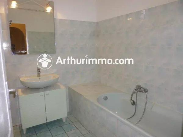 Location Appartement 3 pièces 56 m2 à Savigny-le-Temple