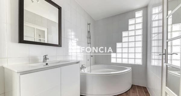 À vendre Appartement 3 pièces 84.24 m² - Villefranche-sur-saône 69400