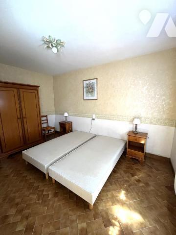 SAINT FLORENT DES BOIS - MAISON DE PLAIN PIED + LOGEMENT T2 INDEPENDANT