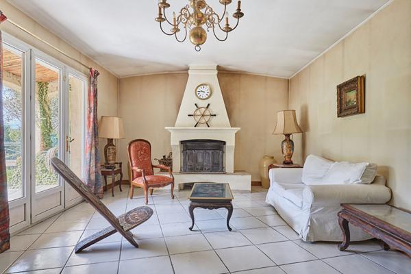 Propriété Rognes 5 pièces 124 m2 avec dépendance T2 sur parcelle de plus d'un hectare