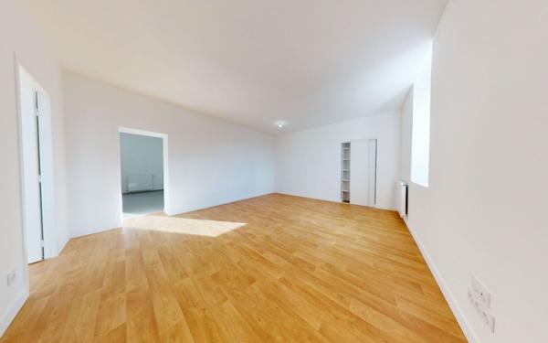 Appartement à louer    3 pièces • 72,98 m2 Jassans-Riottier