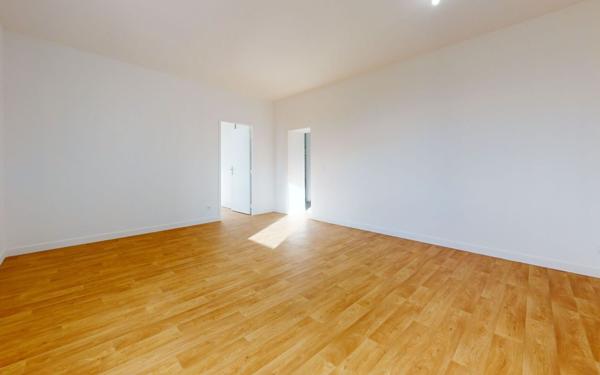 Appartement à louer    3 pièces • 72,98 m2 Jassans-Riottier