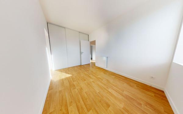 Appartement à louer    3 pièces • 72,98 m2 Jassans-Riottier