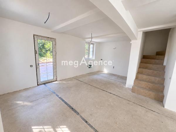 Maison à LA LONDE-LES-MAURES, 83250 - 4 pièces 84m²