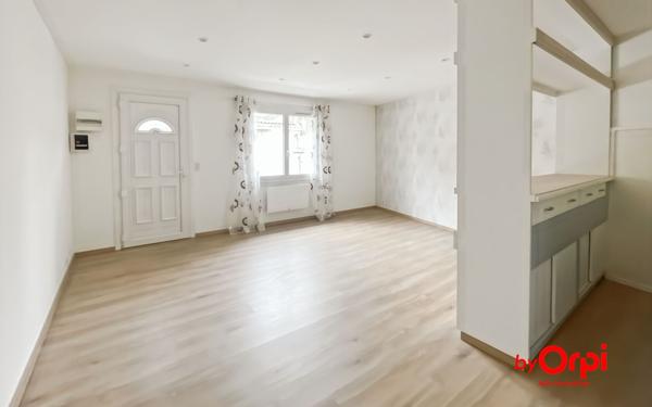 Immeuble à vendre    2 pièces • 90 m2 Montluçon