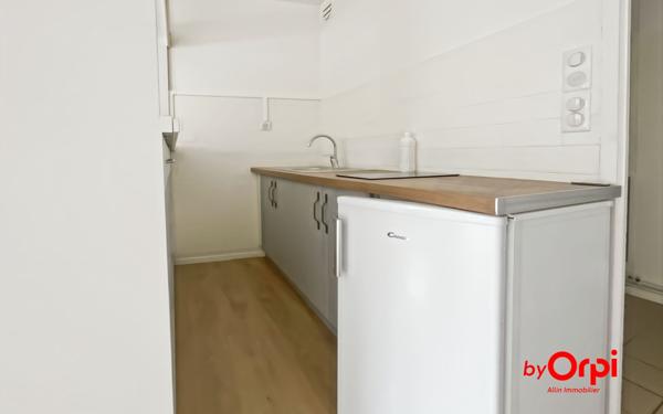 Immeuble à vendre    2 pièces • 90 m2 Montluçon