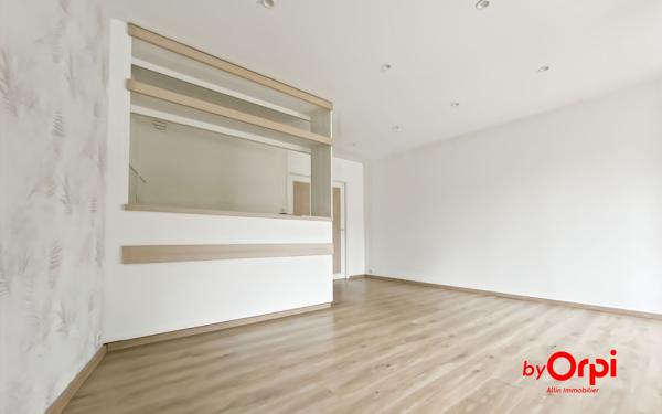 Immeuble à vendre    2 pièces • 90 m2 Montluçon