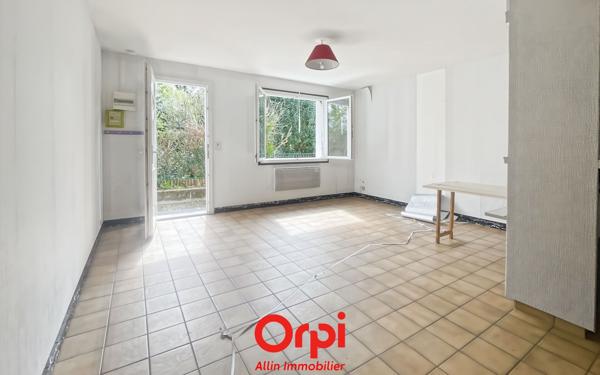 Immeuble à vendre    2 pièces • 90 m2 Montluçon