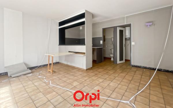 Immeuble à vendre    2 pièces • 90 m2 Montluçon