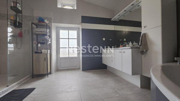 Charmante maison, 4 chambres, dépendances, jardin clos à Saint Pierre le Vieux