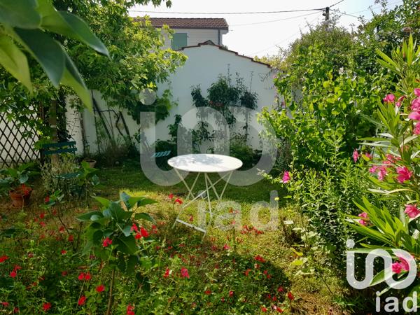 House for sale 5 rooms 102 m² La Rochelle