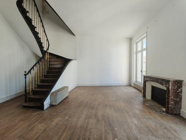 Duplex centre ville de Châteauneuf