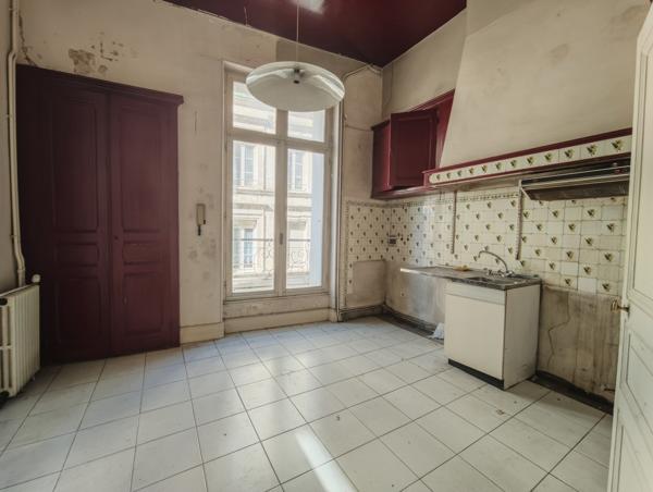 Duplex centre ville de Châteauneuf