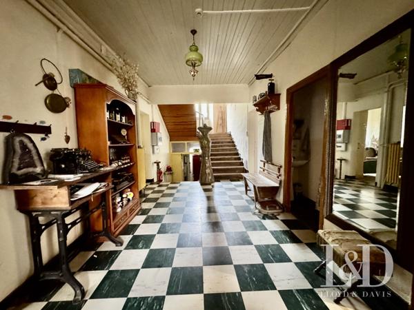 Ancien couvent en Ardèche : 1400 m² pour projet touristique, évènementiel, ludique ou hôtelier